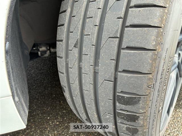 Lexus IS 2022-05 7509026-25