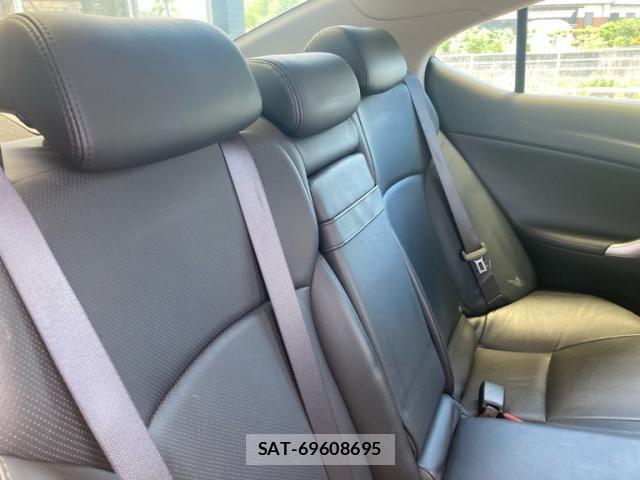 Lexus IS 2007-12 7562353-11