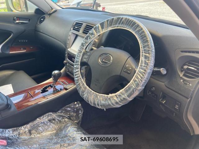 Lexus IS 2007-12 7562353-19