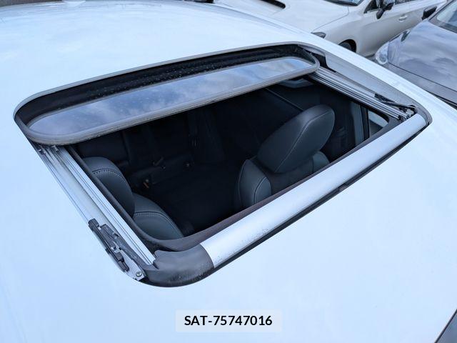 Lexus IS 2023-06 7617651-21