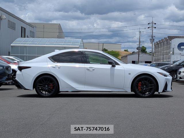 Lexus IS 2023-06 7617651-24