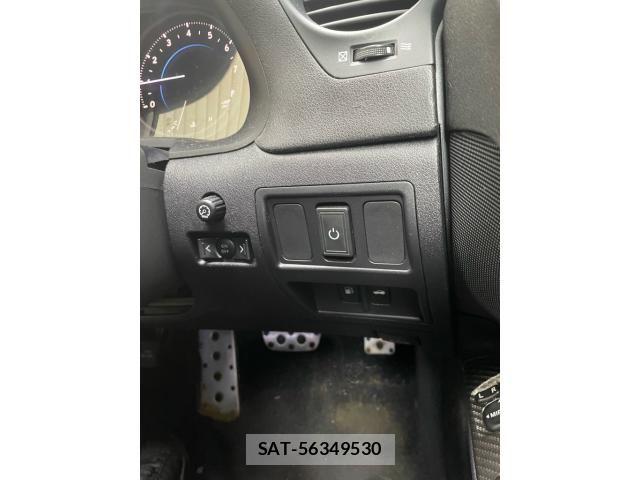 Lexus IS 2006-09 7617654-15
