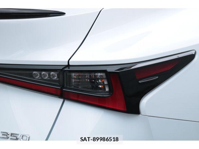 Lexus IS 2020-12 7617653-13