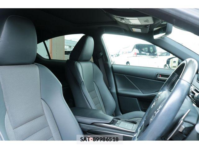 Lexus IS 2020-12 7617653-15