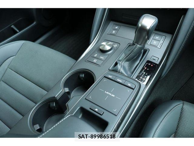 Lexus IS 2020-12 7617653-27