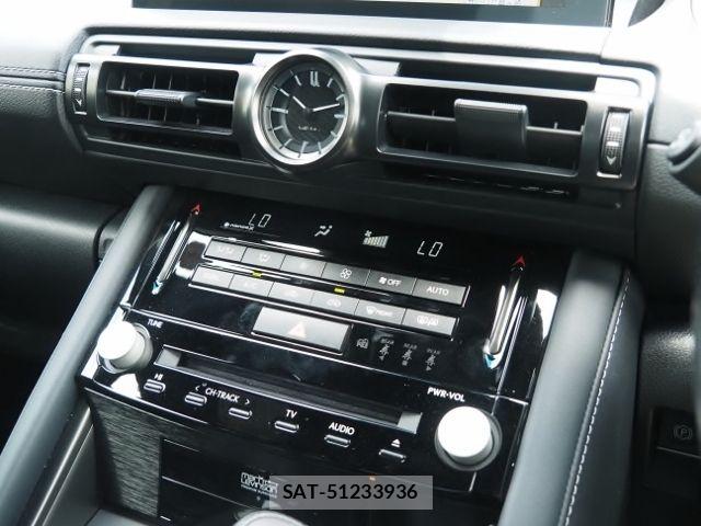Lexus IS 2023-06 7617650-22