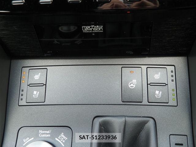 Lexus IS 2023-06 7617650-25