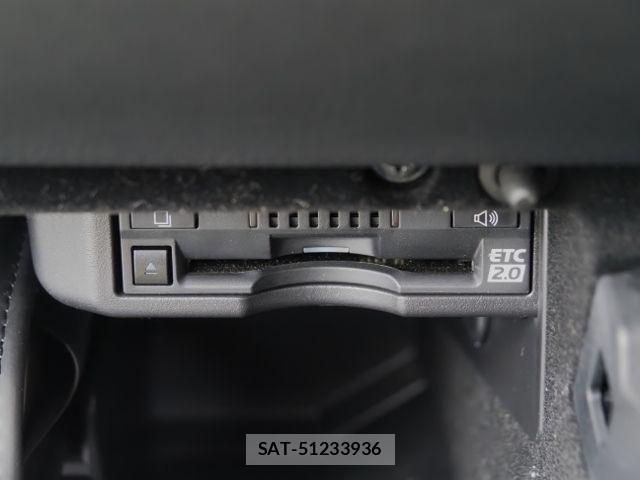 Lexus IS 2023-06 7617650-26
