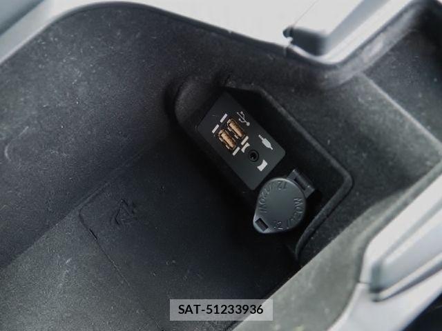 Lexus IS 2023-06 7617650-27