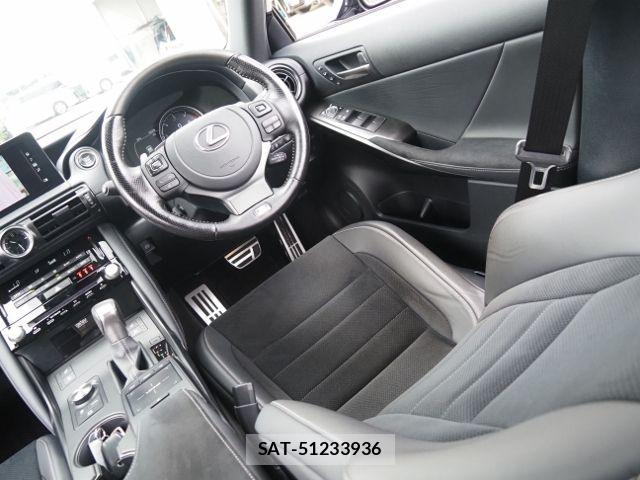 Lexus IS 2023-06 7617650-29