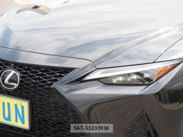 Lexus IS 2023-06 7617650-7