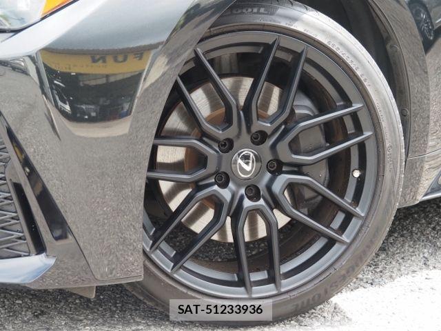 Lexus IS 2023-06 7617650-8
