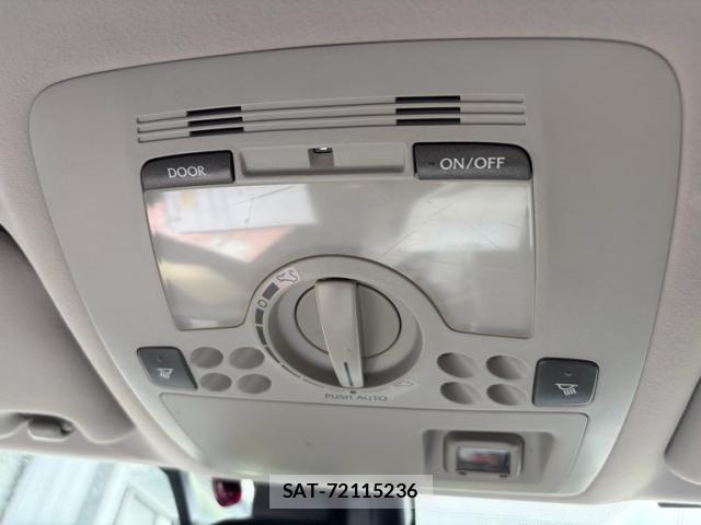 Lexus IS 2009-04 7617652-15