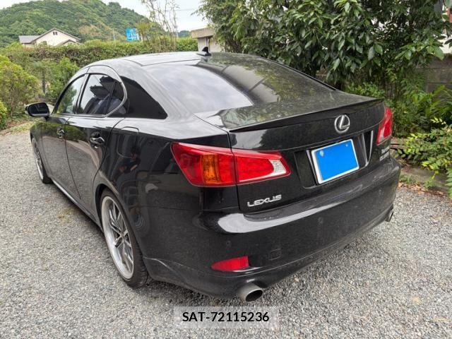 Lexus IS 2009-04 7617652-2