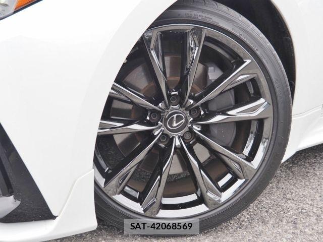 Lexus IS 2022-05 7877341-10