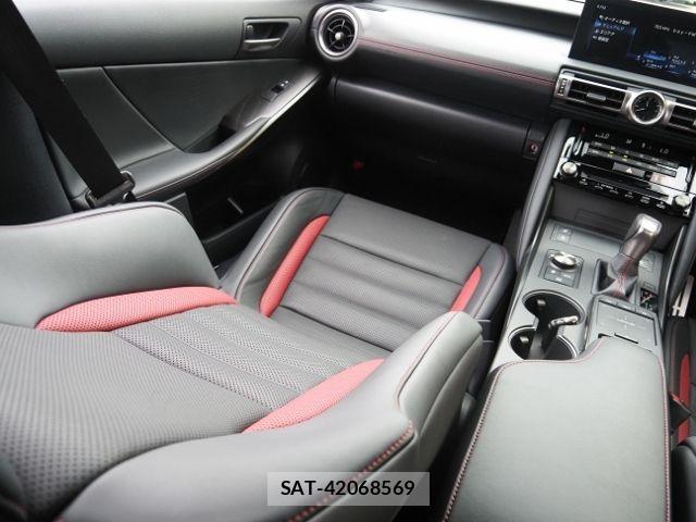Lexus IS 2022-05 7877341-26