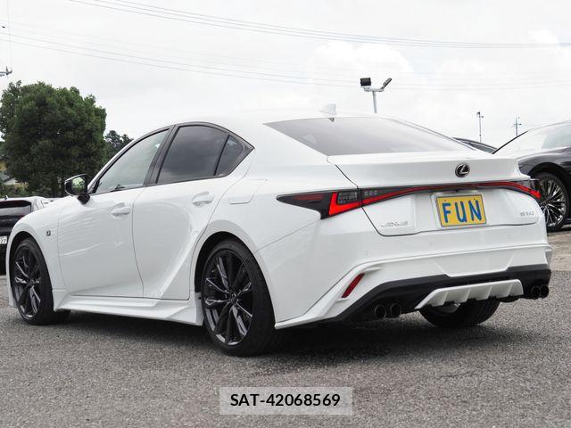 Lexus IS 2022-05 7877341-5