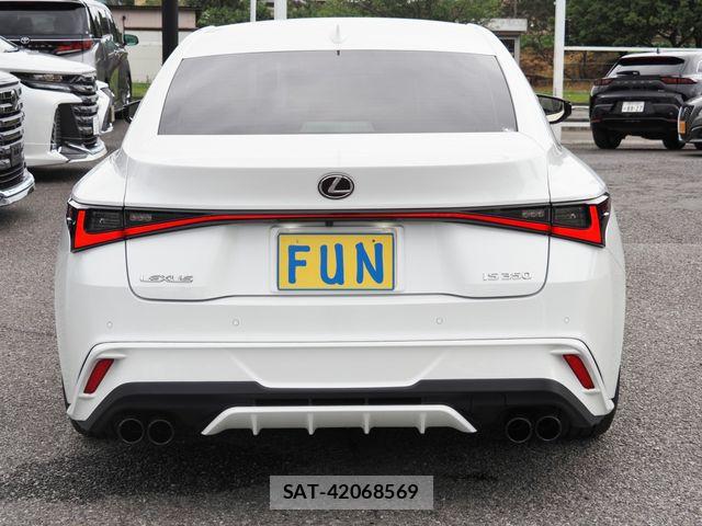 Lexus IS 2022-05 7877341-6