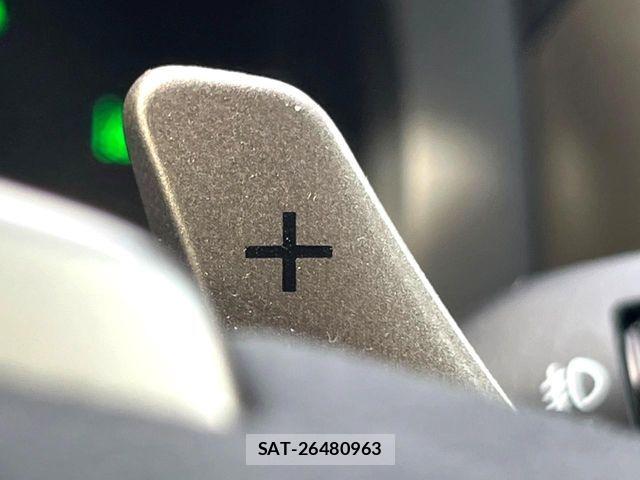 Lexus IS 2016-01 8036430-8