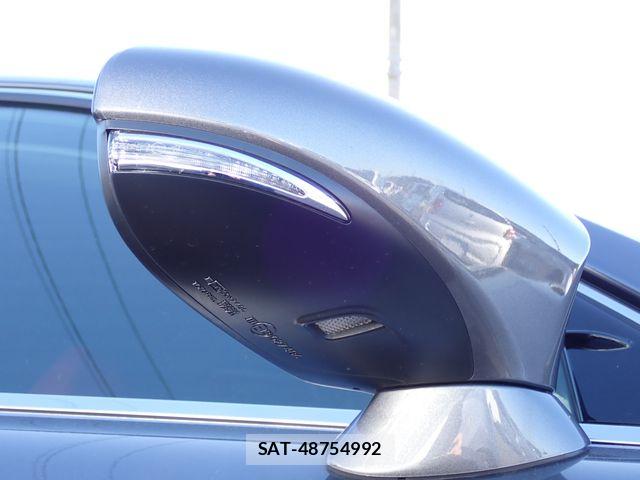 Lexus IS 2019-11 8230618-12