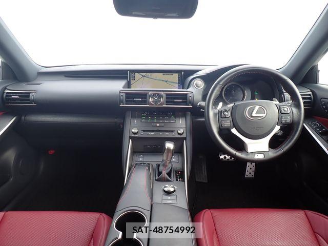 Lexus IS 2019-11 8230618-1