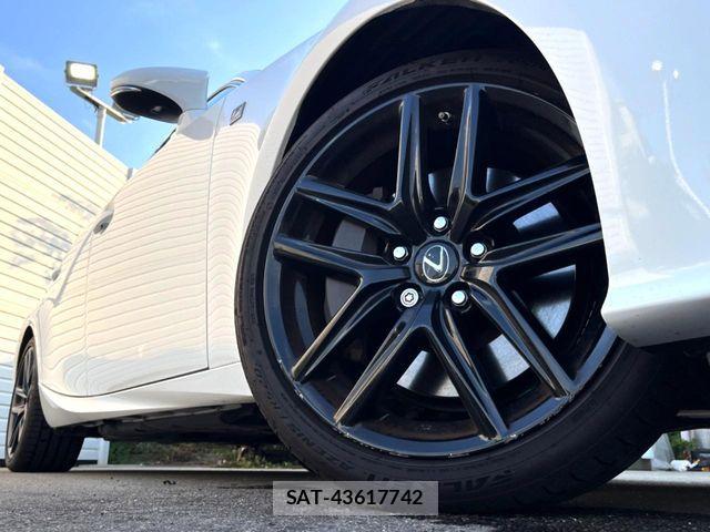 Lexus IS 2015-07 8315181-13