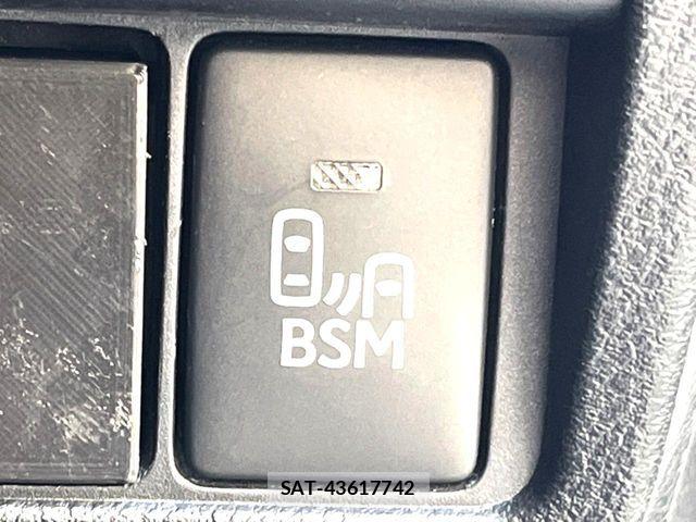 Lexus IS 2015-07 8315181-6