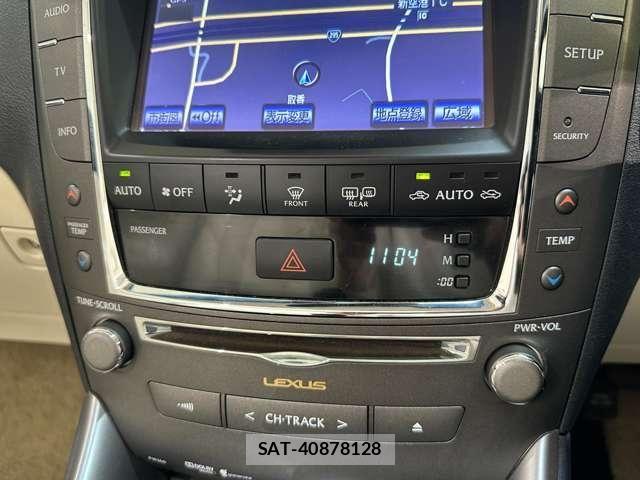 Lexus IS 2012-11 8354841-28