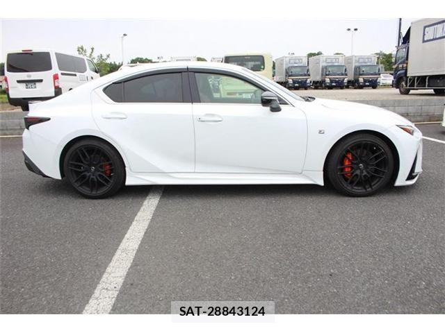 Lexus IS 2021-06 8371804-10