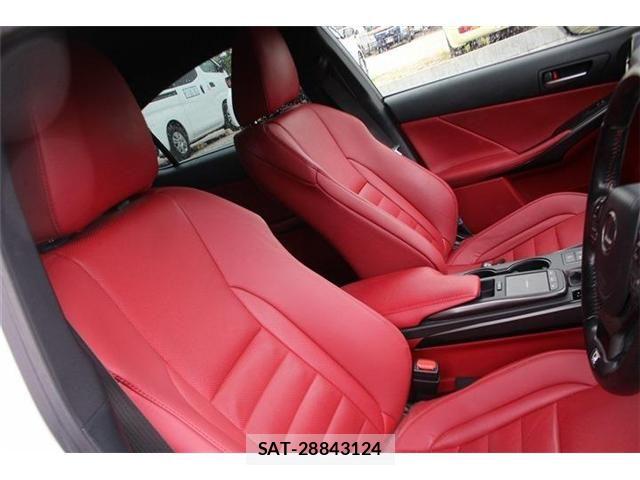 Lexus IS 2021-06 8371804-18