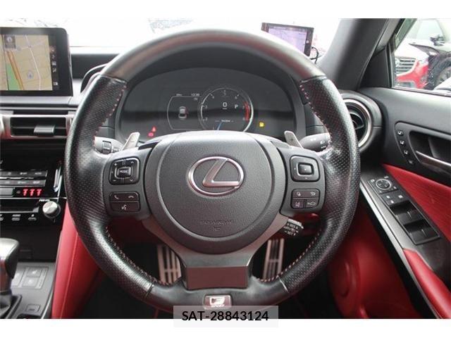 Lexus IS 2021-06 8371804-21