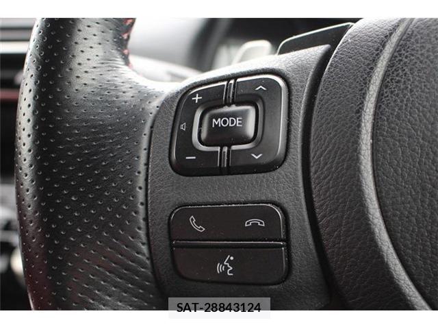 Lexus IS 2021-06 8371804-25