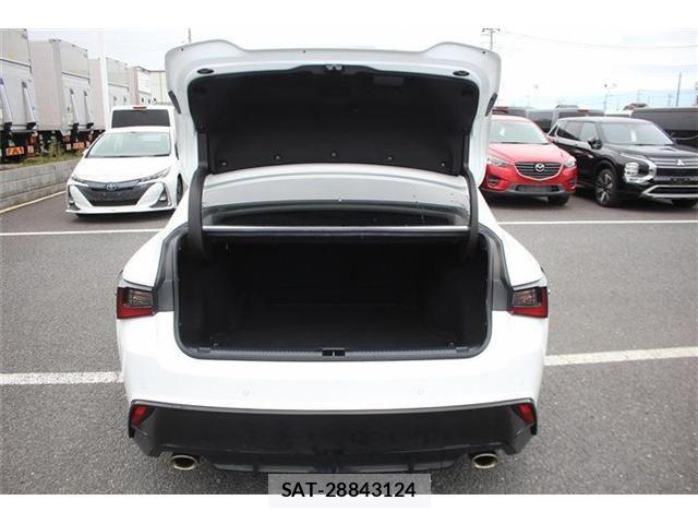 Lexus IS 2021-06 8371804-28