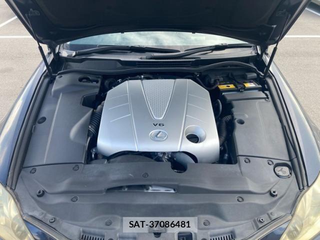 Lexus IS 2007-11 8438352-23