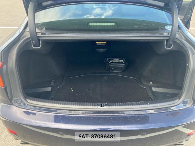 Lexus IS 2007-11 8438352-24