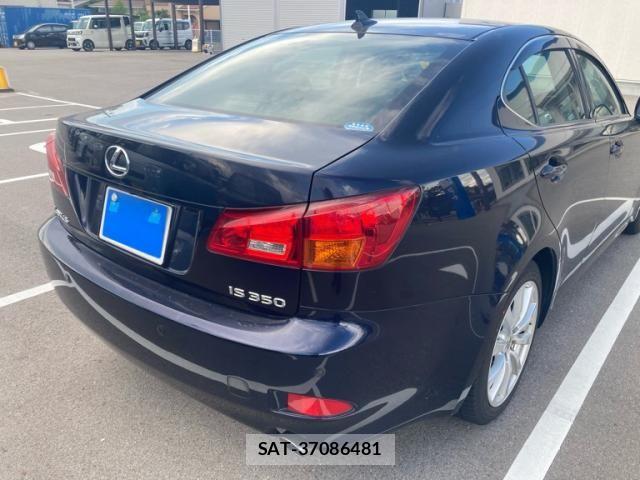 Lexus IS 2007-11 8438352-2
