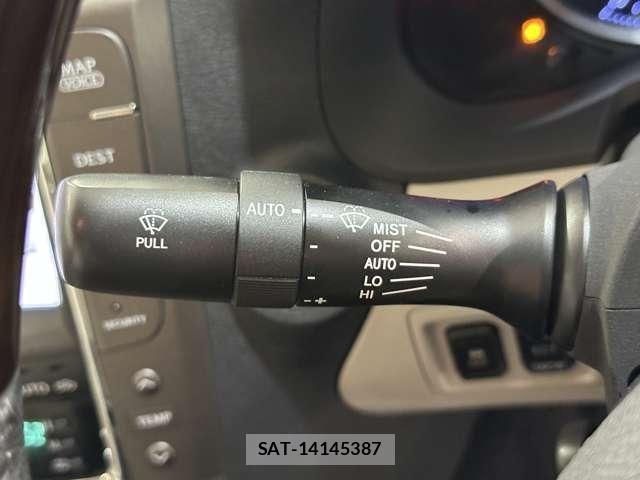 Lexus IS 2011-08 8457802-12