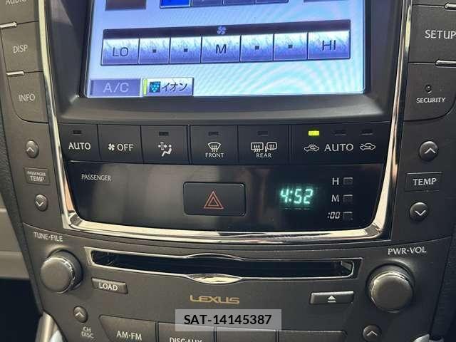 Lexus IS 2011-08 8457802-24