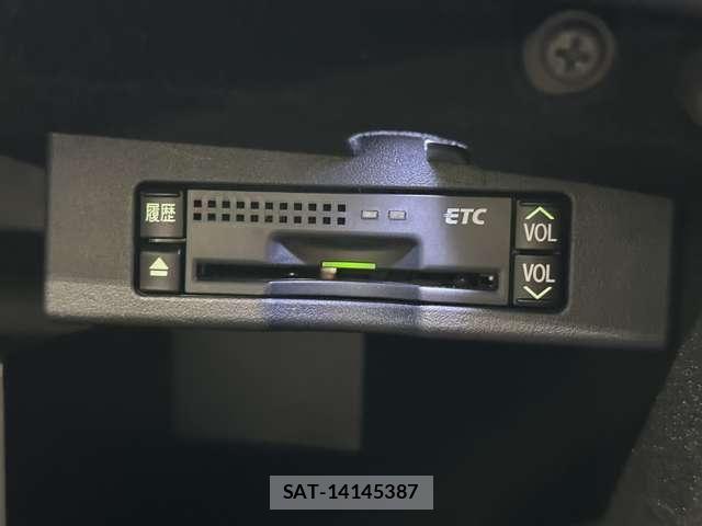 Lexus IS 2011-08 8457802-28