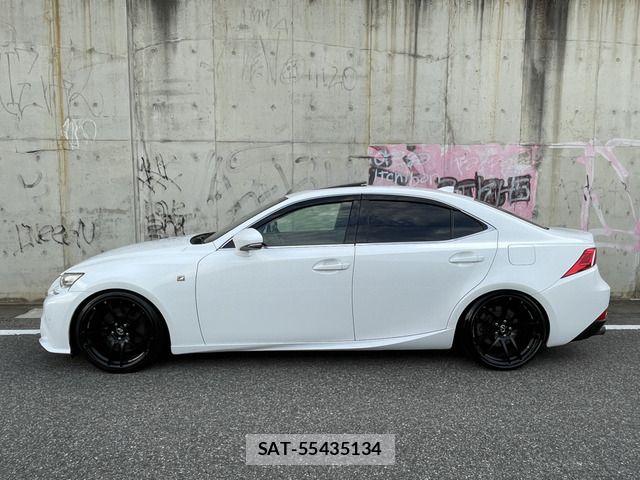 Lexus IS 2013-08 8525518-11