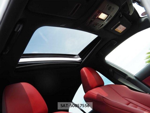 Lexus IS 2021-01 8562439-10