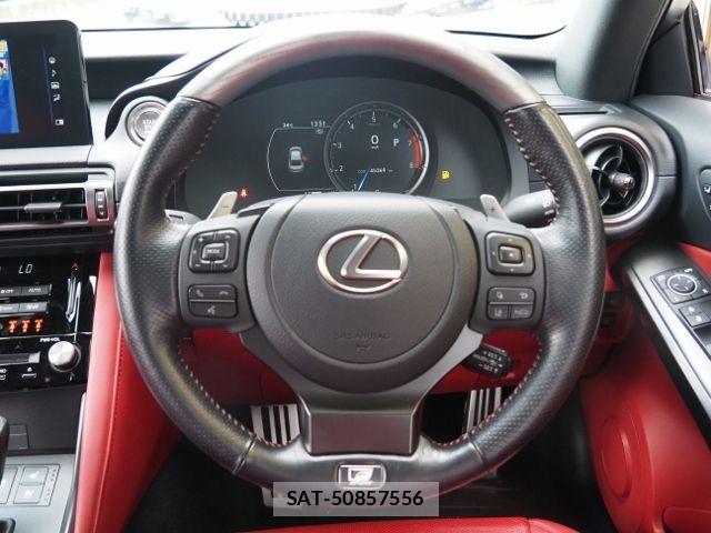 Lexus IS 2021-01 8562439-17