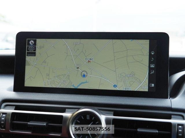 Lexus IS 2021-01 8562439-18