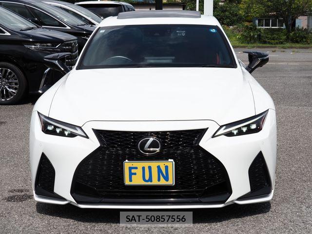 Lexus IS 2021-01 8562439-1