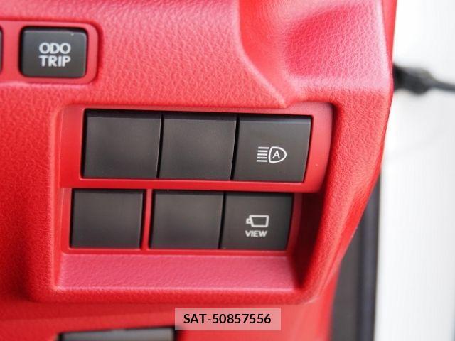 Lexus IS 2021-01 8562439-24