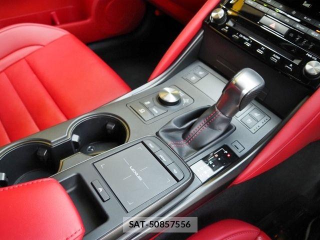 Lexus IS 2021-01 8562439-25