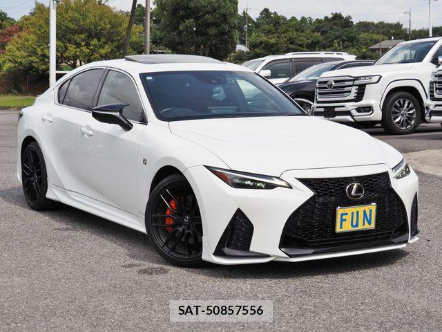 Lexus IS 2021-01 8562439-2