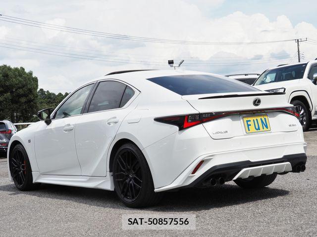 Lexus IS 2021-01 8562439-5