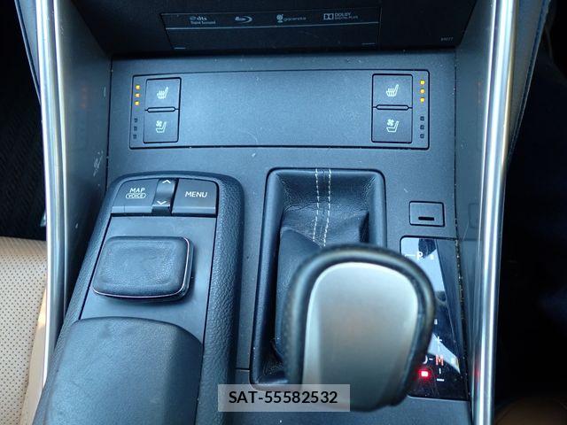 Lexus IS 2015-02 8627472-15