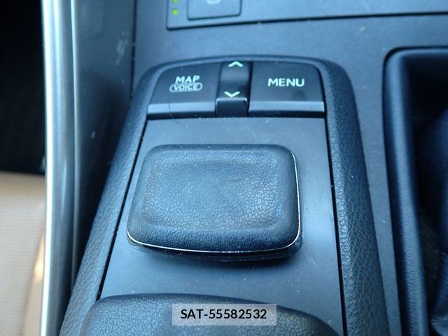 Lexus IS 2015-02 8627472-16